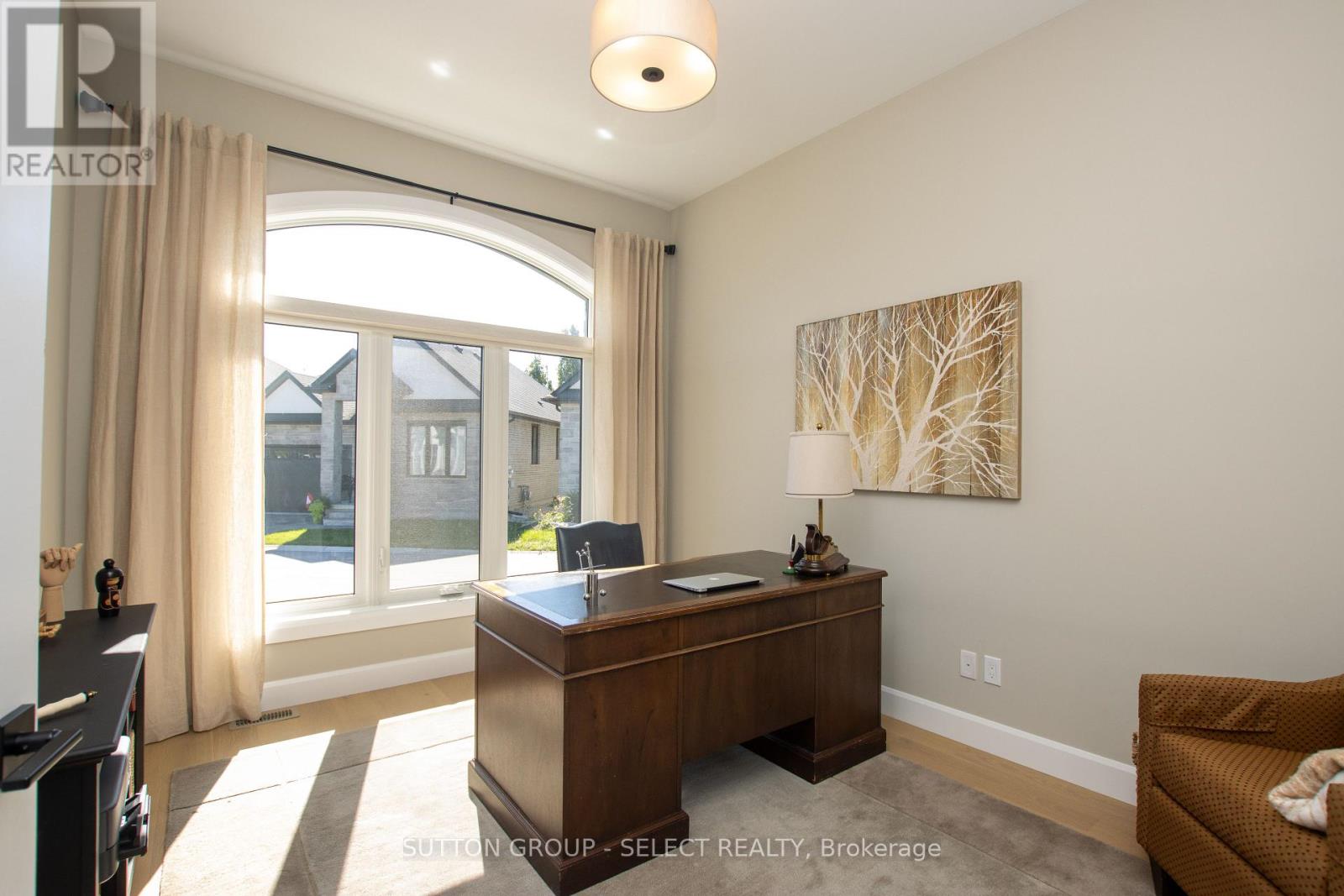 33 - 6990 Clayton Walk Property Photo 4