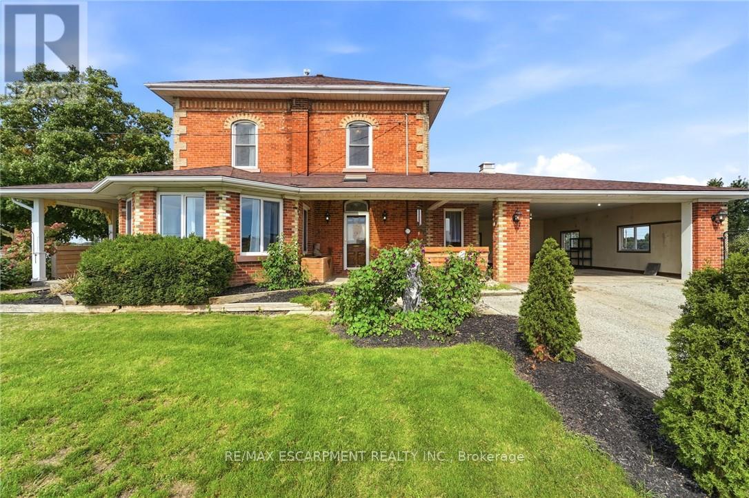 119 2nd Line Property Photo 2