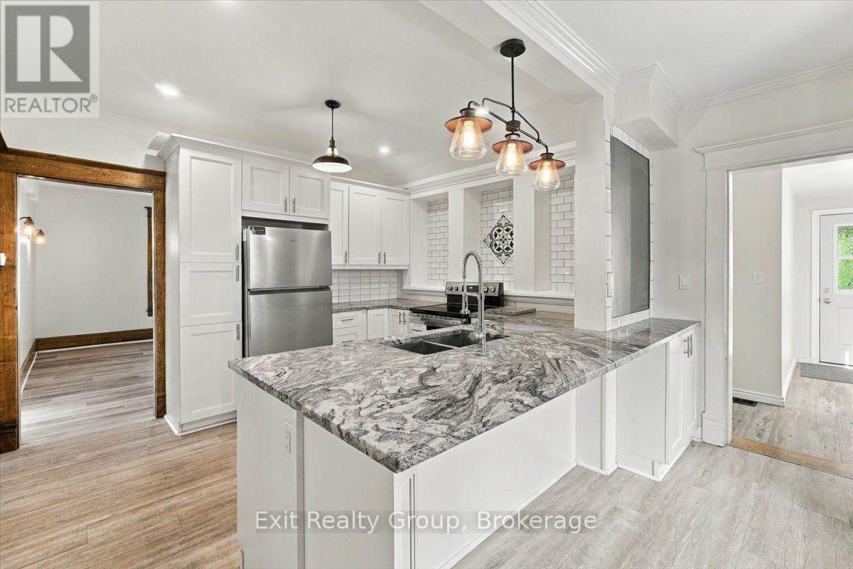 185 Foster Avenue Property Photo 7