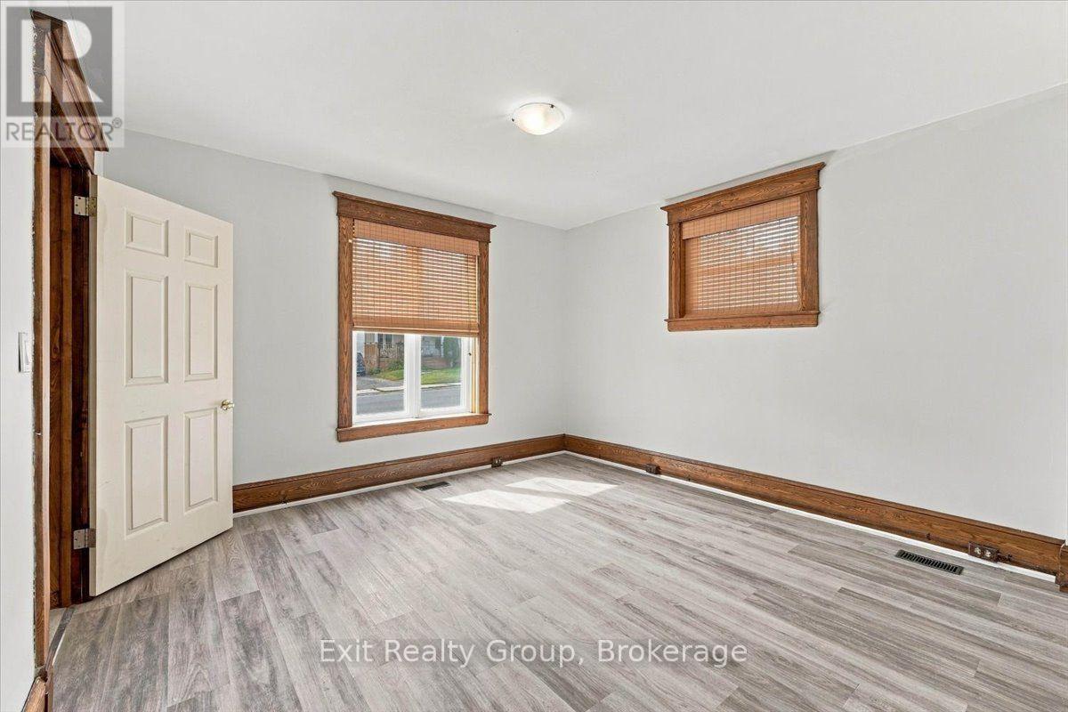 185 Foster Avenue Property Photo 14