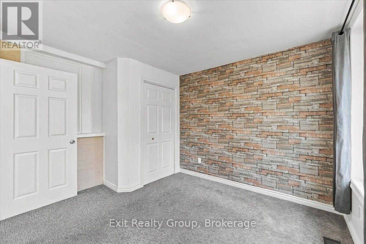 185 Foster Avenue Property Photo 19