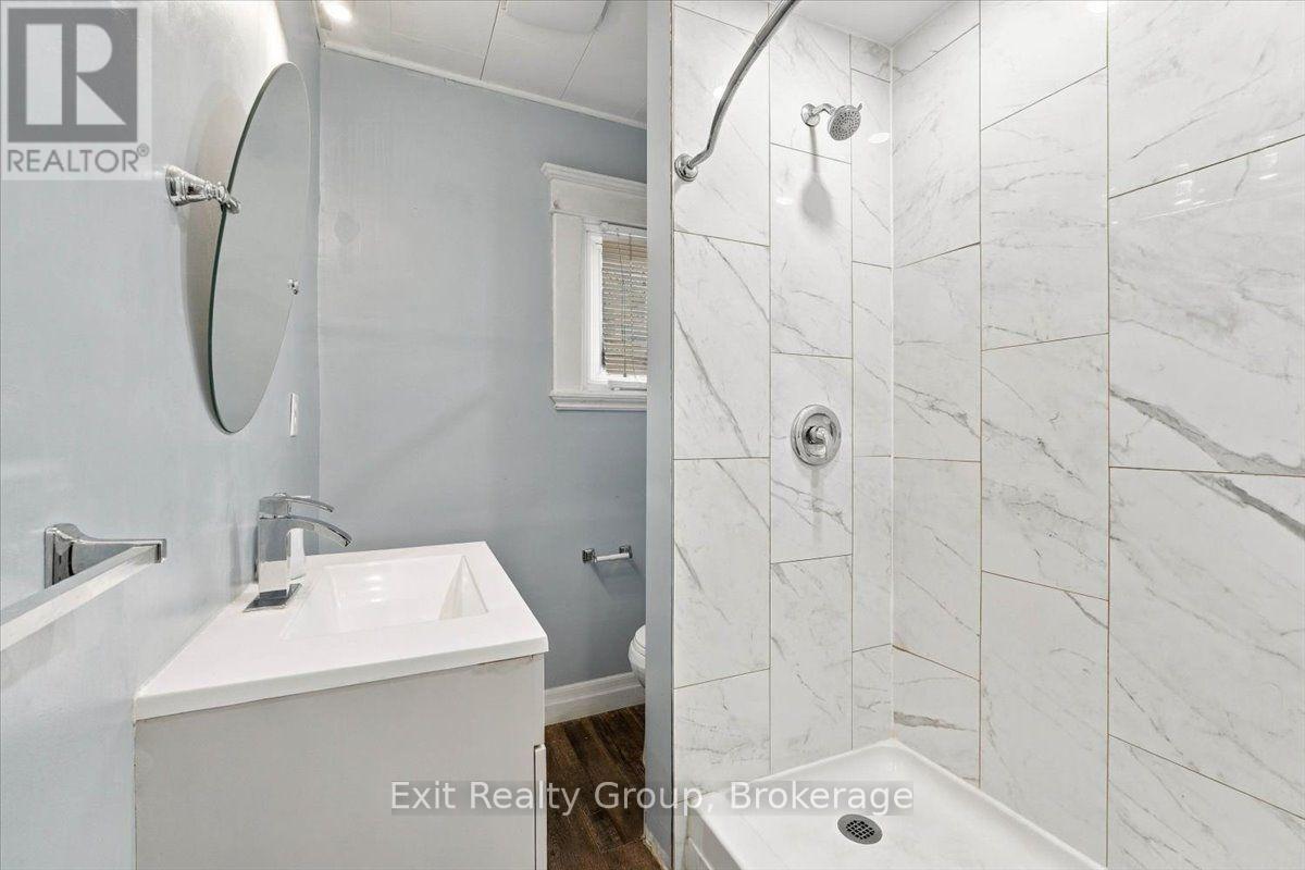 185 Foster Avenue Property Photo 24