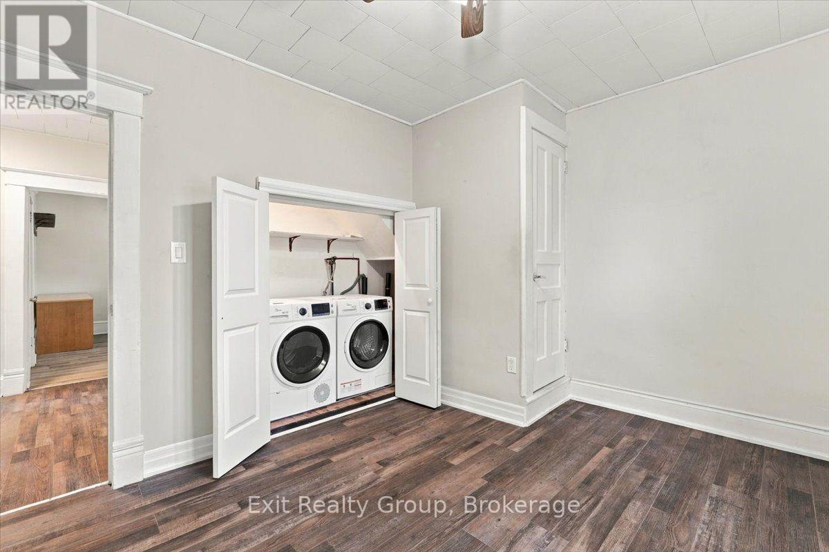 185 Foster Avenue Property Photo 27