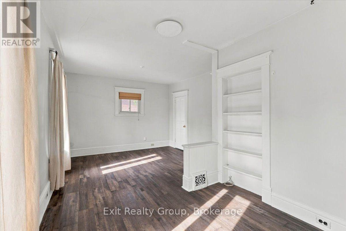 185 Foster Avenue Property Photo 30