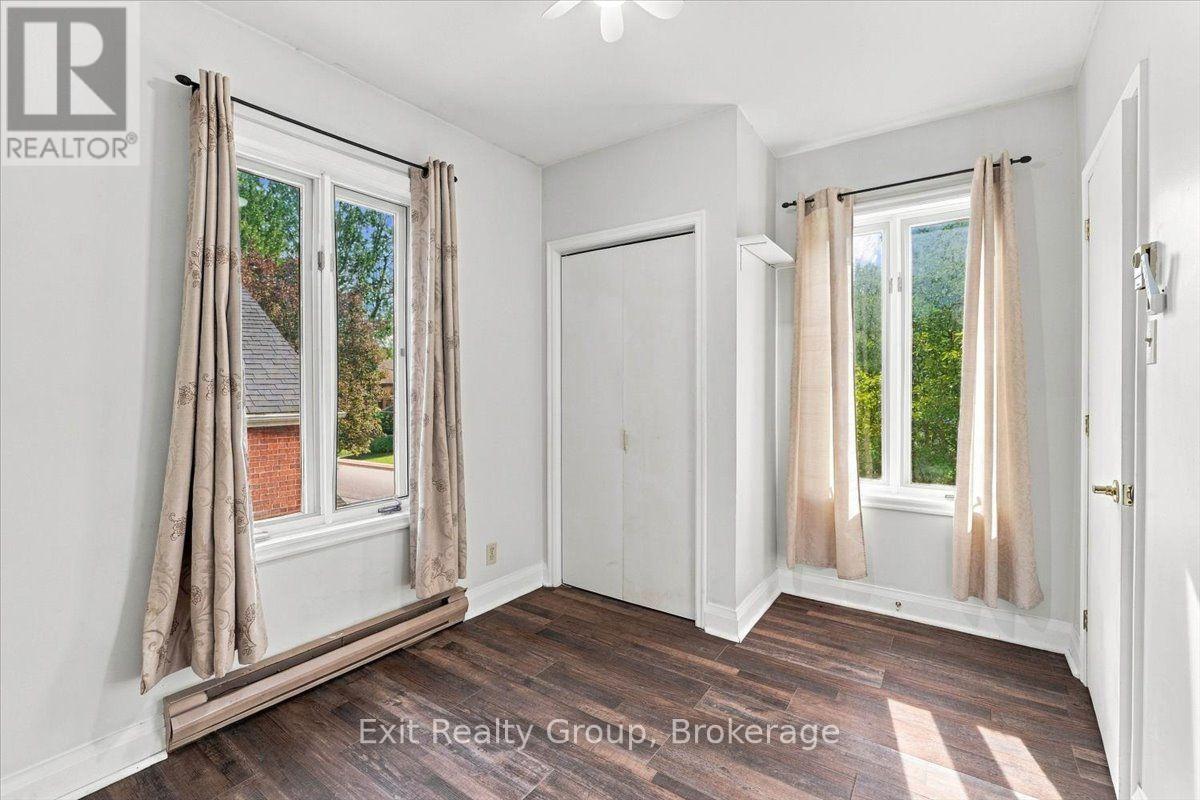 185 Foster Avenue Property Photo 32
