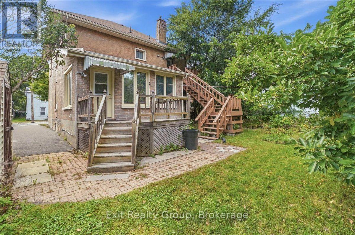 185 Foster Avenue Property Photo 33