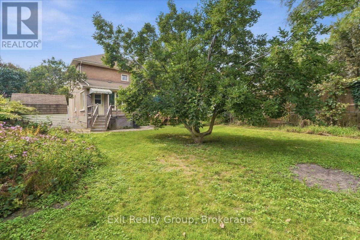 185 Foster Avenue Property Photo 34