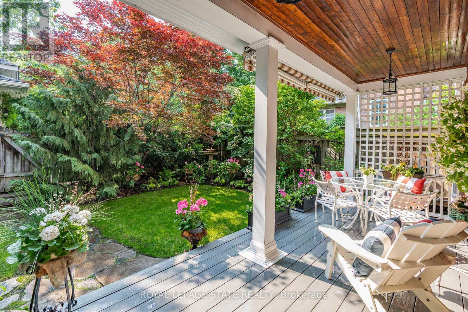 247 Macnab Street S Property Photo 40