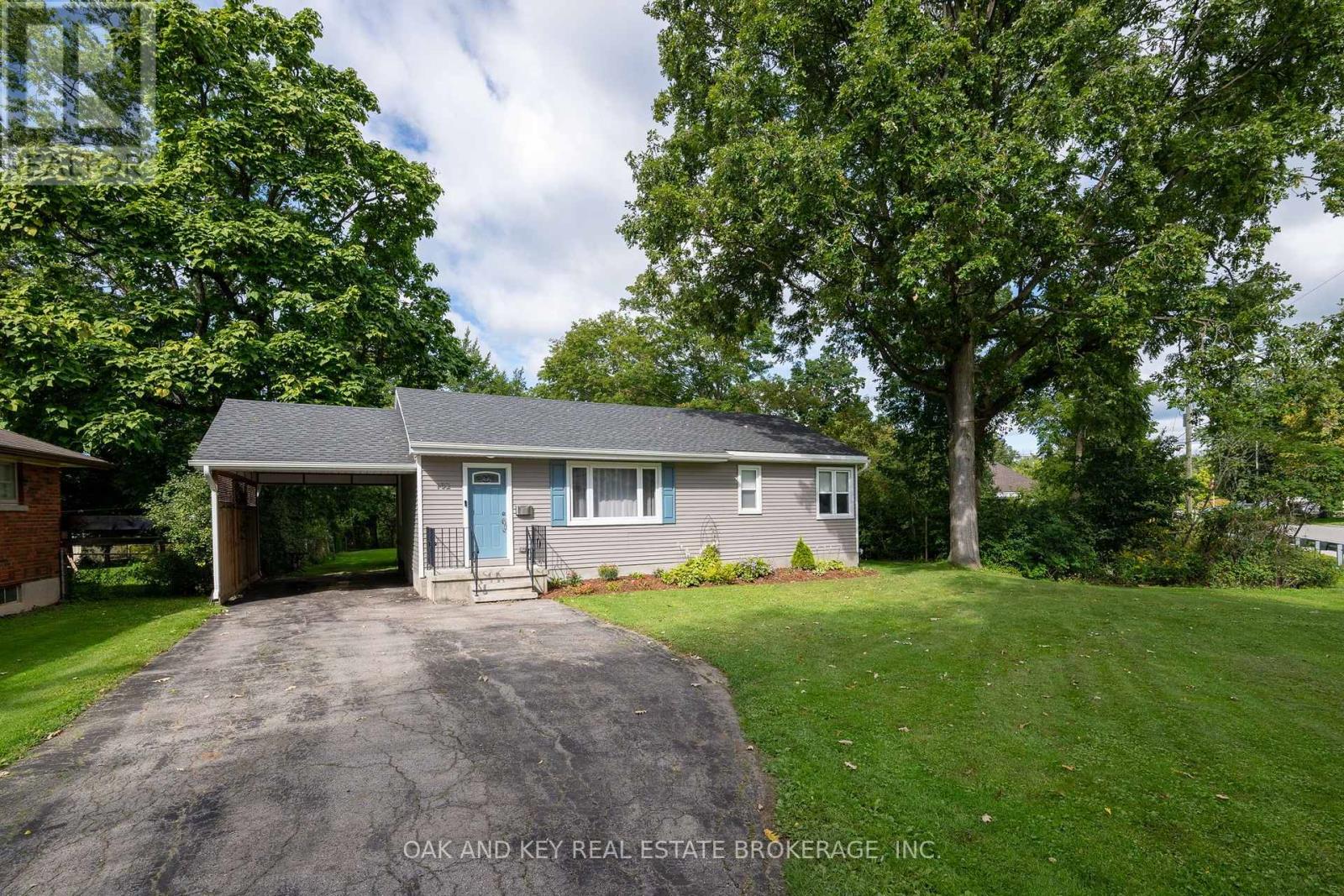 102 CRESCENT AVENUE Property Photo 1