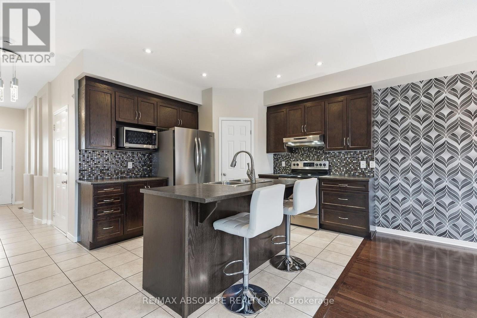 2198 Nantes Street Property Photo 5