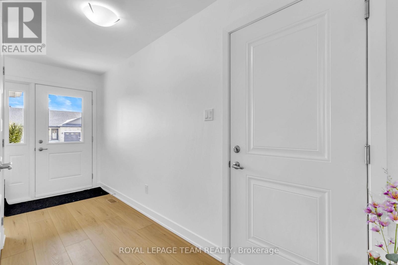 181 Seabert Drive Property Photo 2