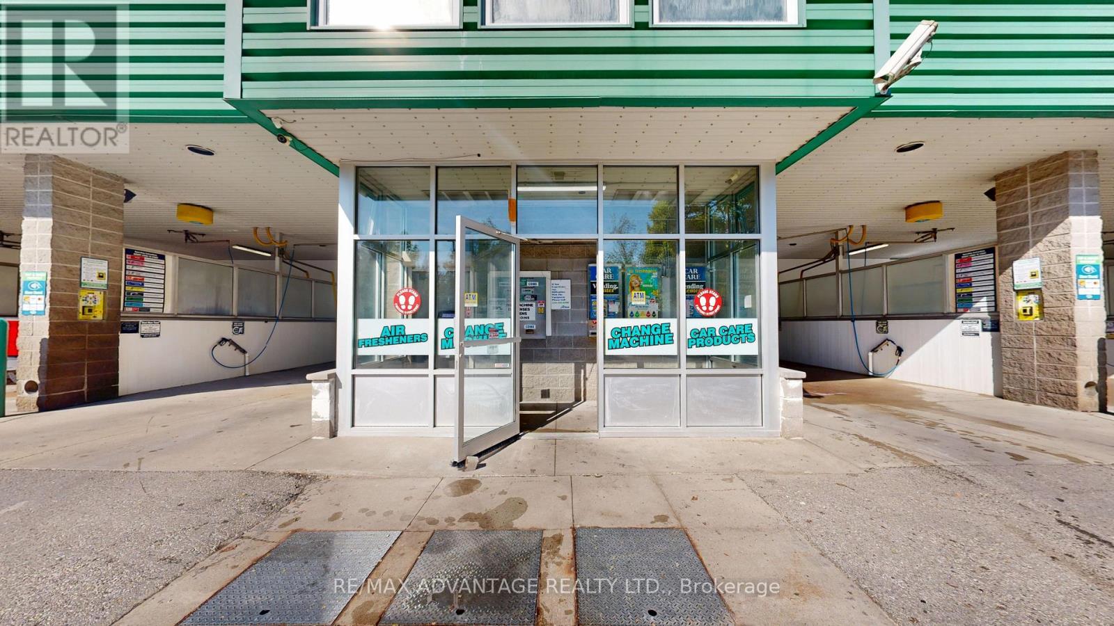 1754 Dundas Street Property Photo 2