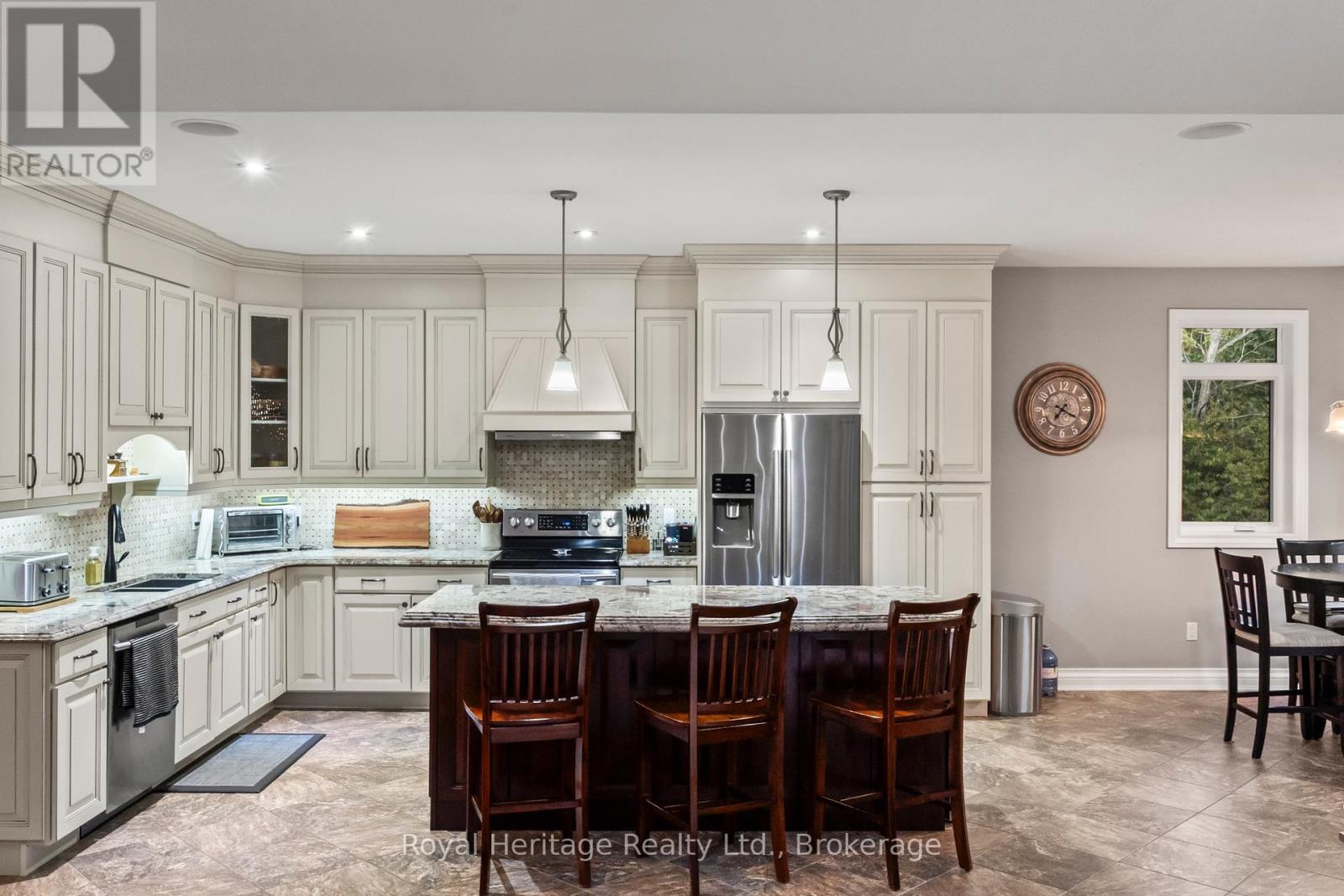 987 Sharpe Line Property Photo 11