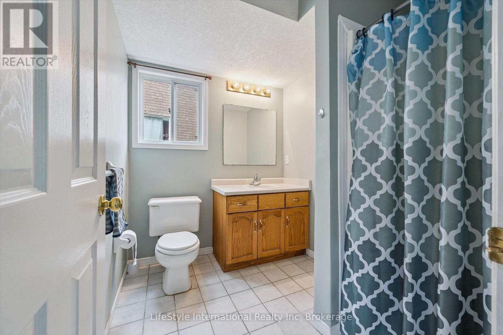 193 Deerpath Drive Property Photo 23