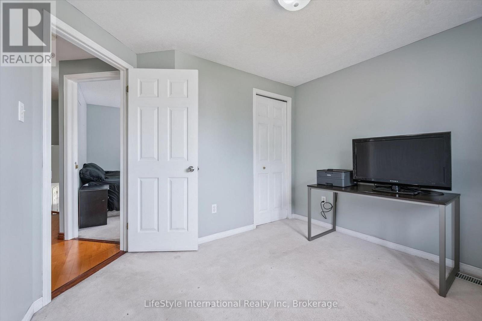 193 Deerpath Drive Property Photo 24