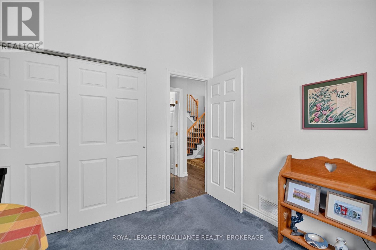 733 Shires Way Property Photo 10
