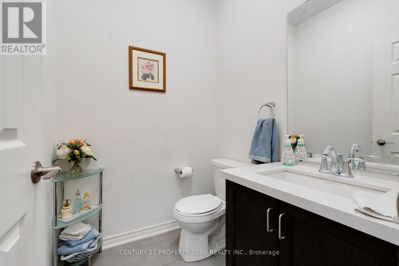 71 Riverwalk Drive Property Photo 16