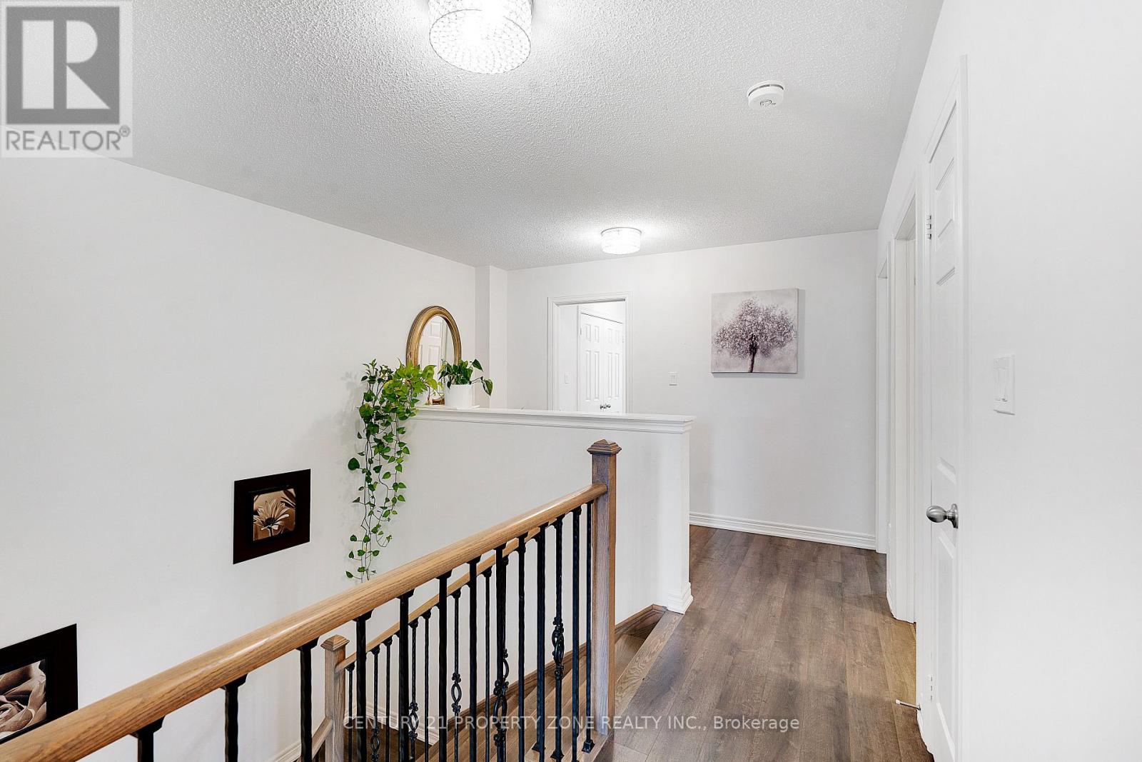71 Riverwalk Drive Property Photo 17