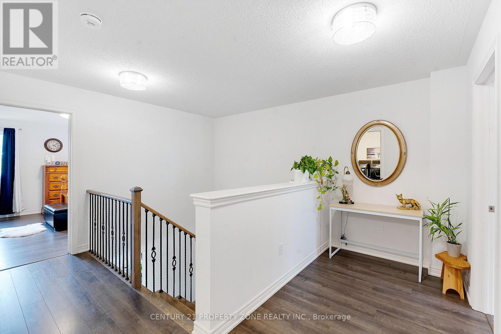 71 Riverwalk Drive Property Photo 18
