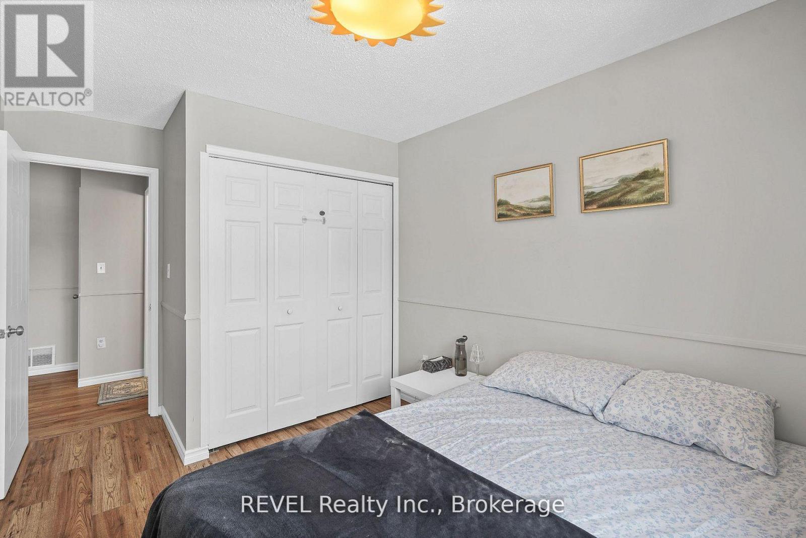 80 - 65 Dorchester Boulevard Property Photo 17