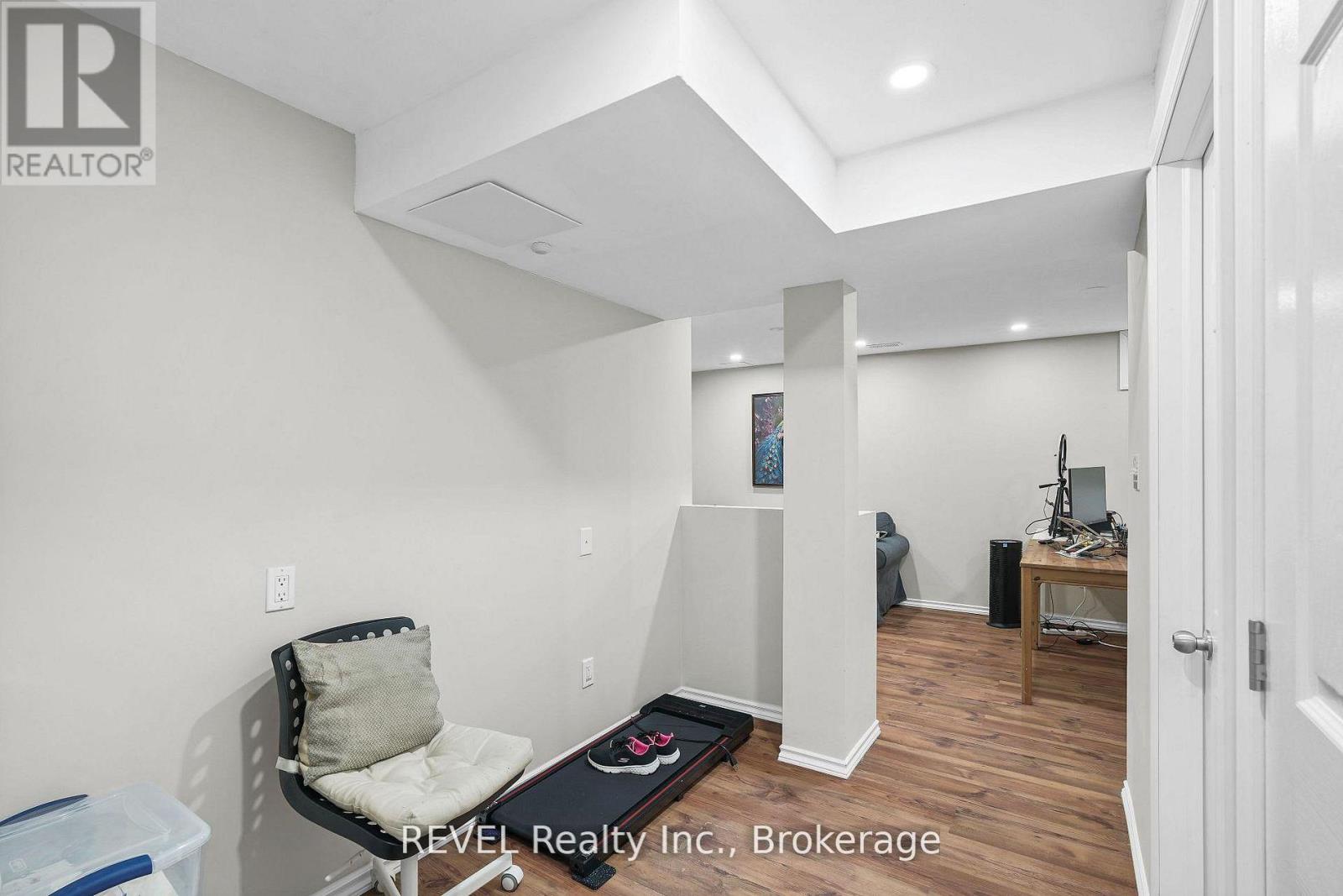 80 - 65 Dorchester Boulevard Property Photo 21