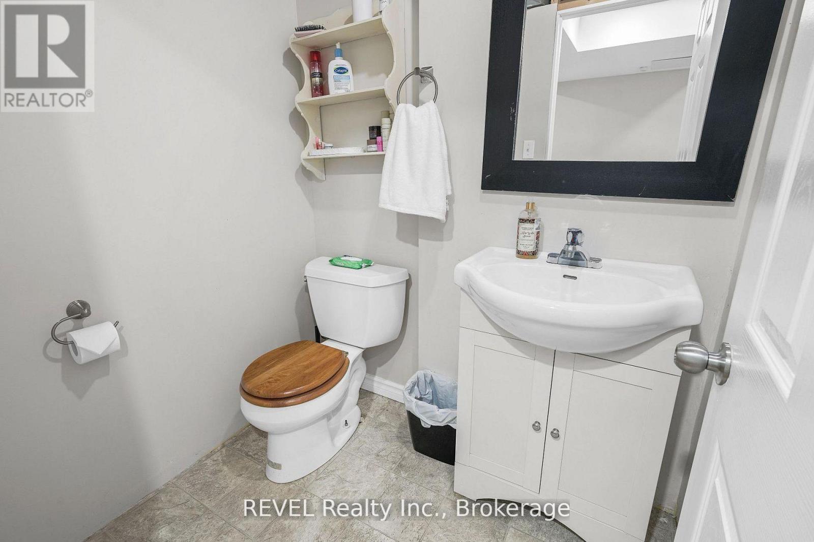 80 - 65 Dorchester Boulevard Property Photo 24