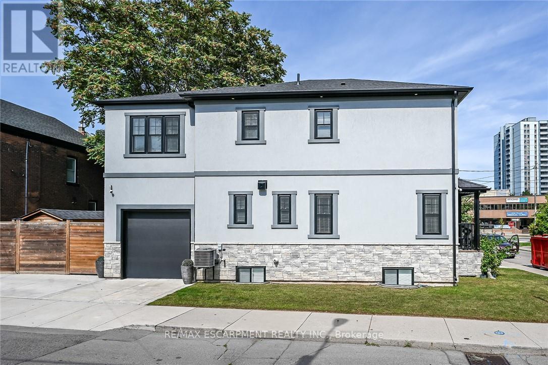 109 Ray Street Property Photo 3