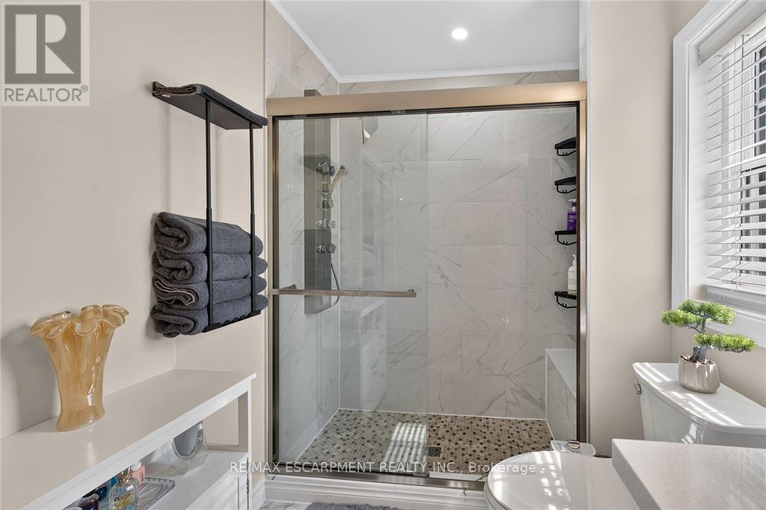 109 Ray Street Property Photo 25