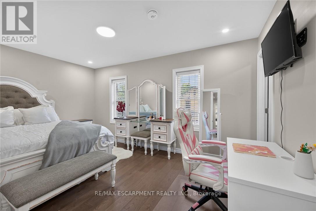 109 Ray Street Property Photo 28
