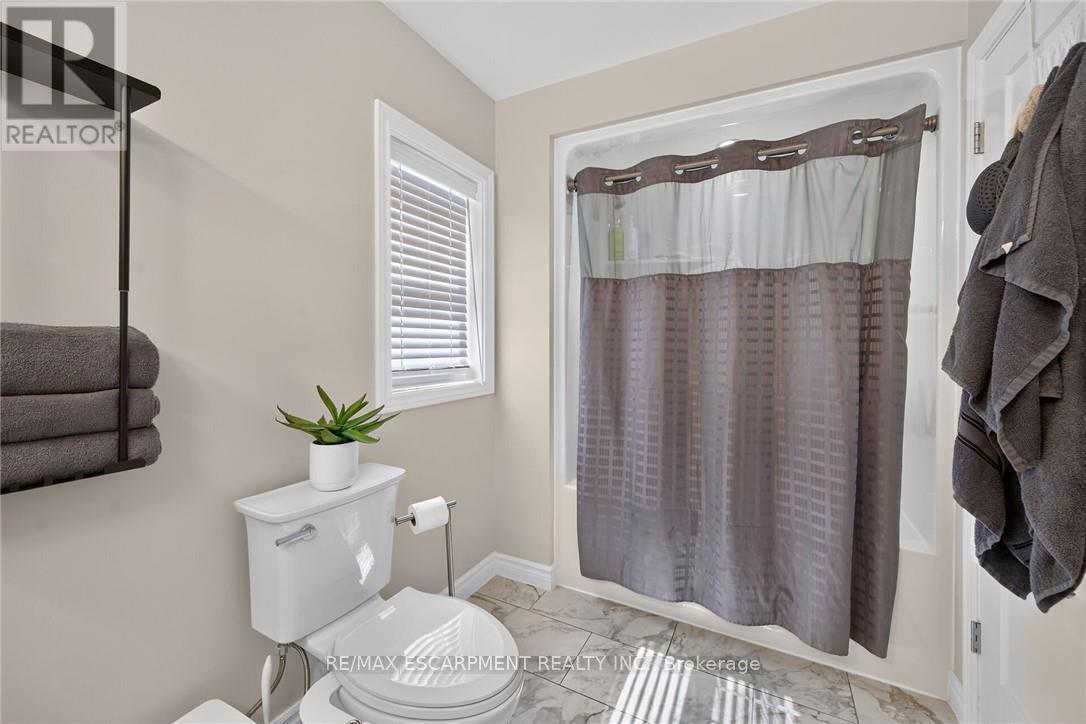 109 Ray Street Property Photo 32