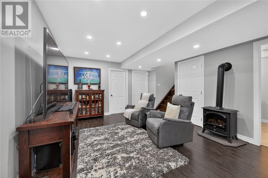 109 Ray Street Property Photo 33