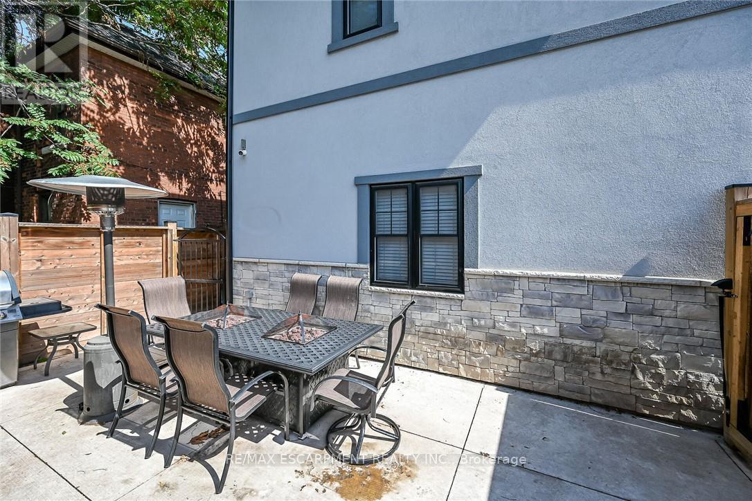 109 Ray Street Property Photo 45