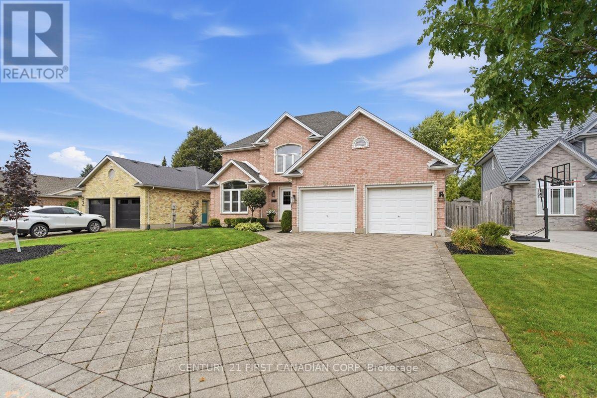 66 Cobblestone Street Property Photo 2