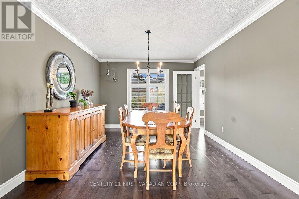 66 Cobblestone Street Property Photo 8
