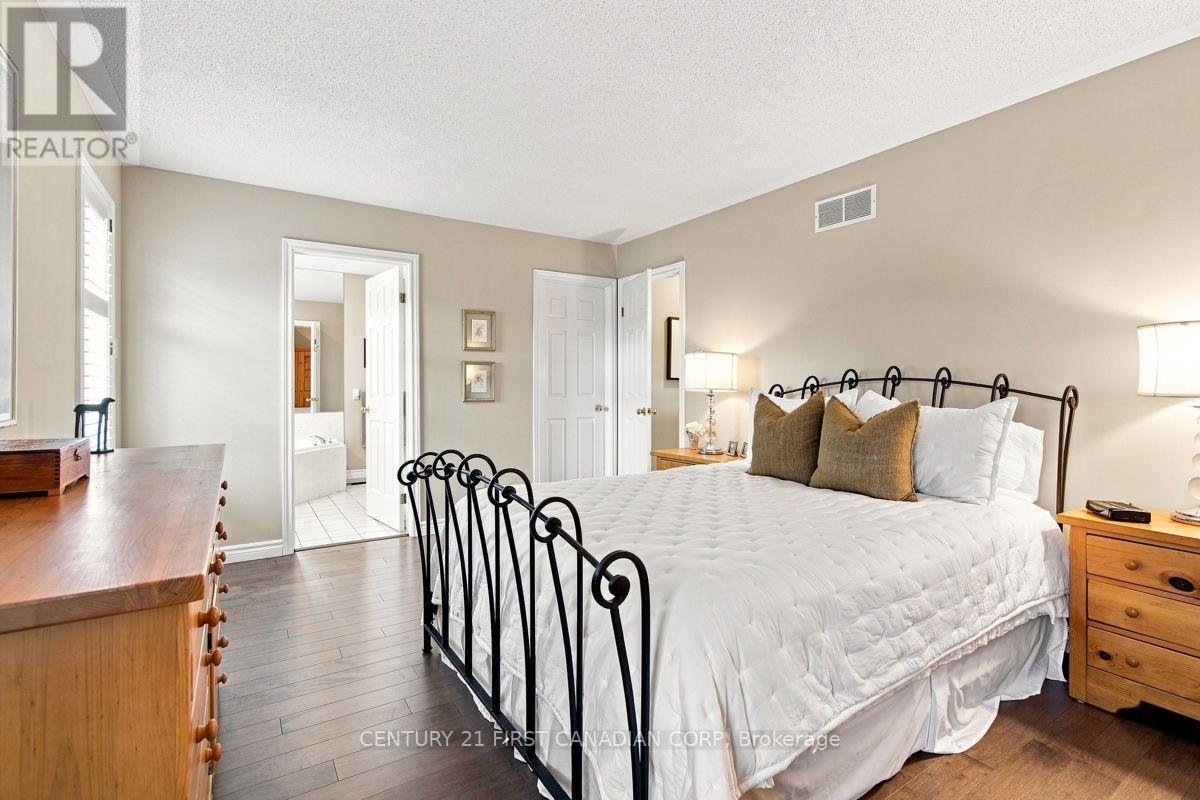 66 Cobblestone Street Property Photo 23