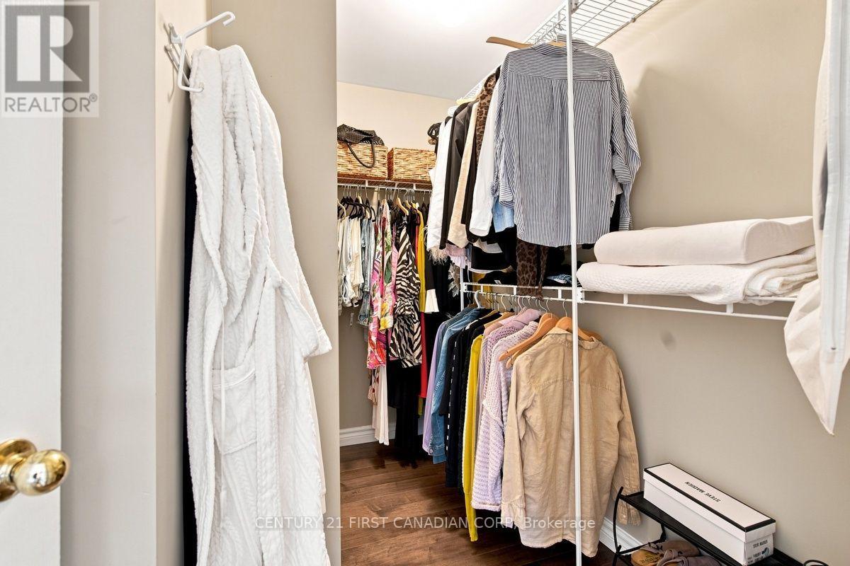 66 Cobblestone Street Property Photo 26