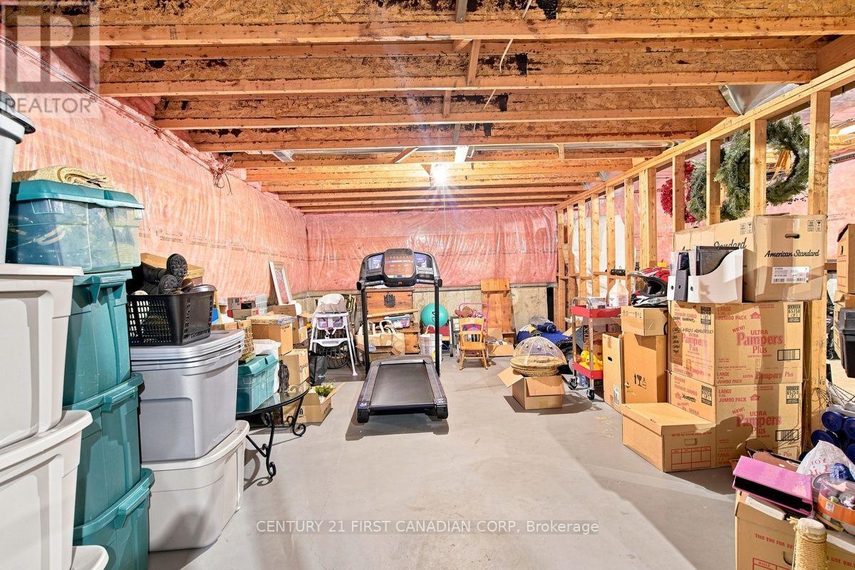 66 Cobblestone Street Property Photo 36