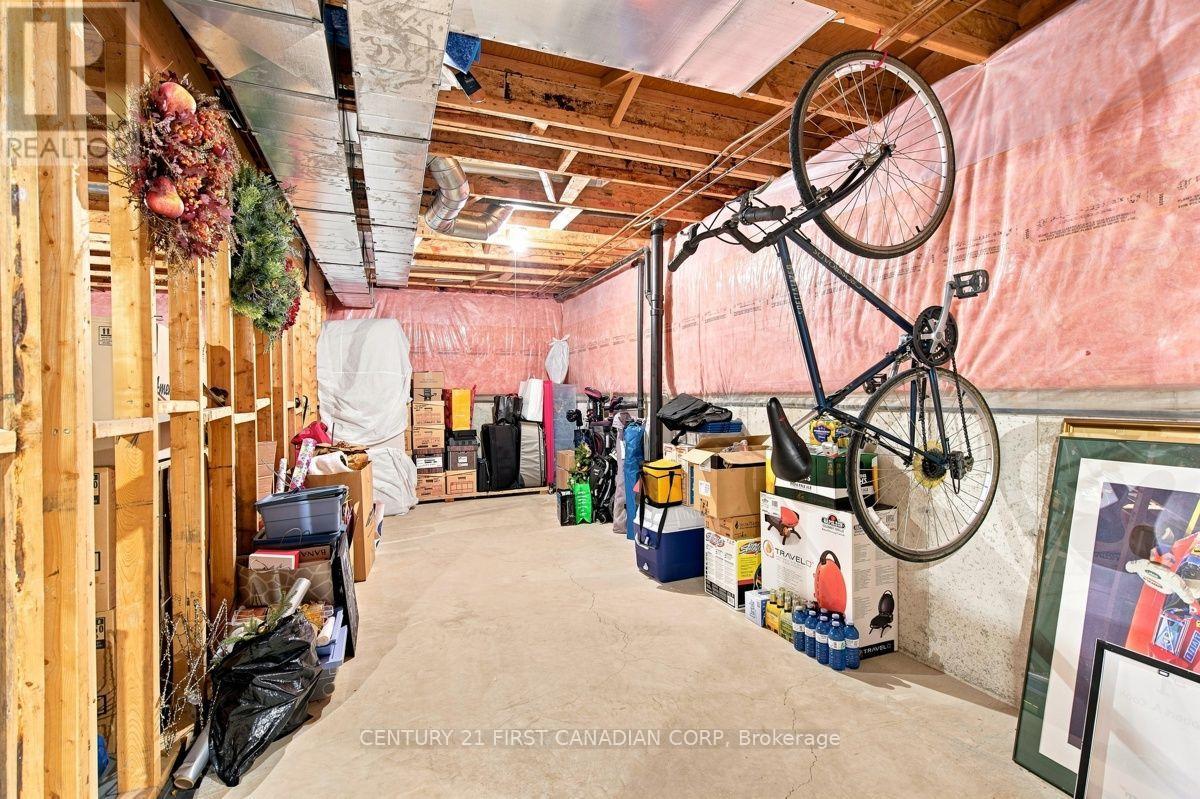 66 Cobblestone Street Property Photo 37
