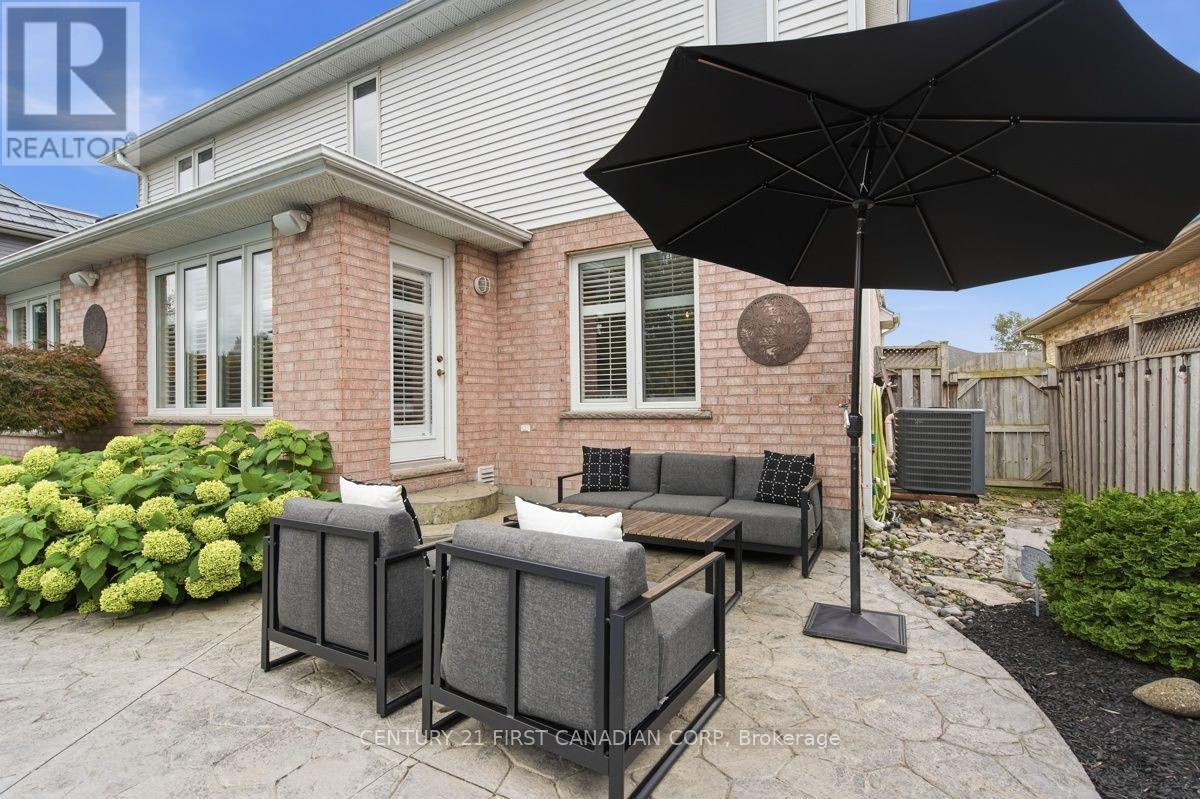 66 Cobblestone Street Property Photo 38
