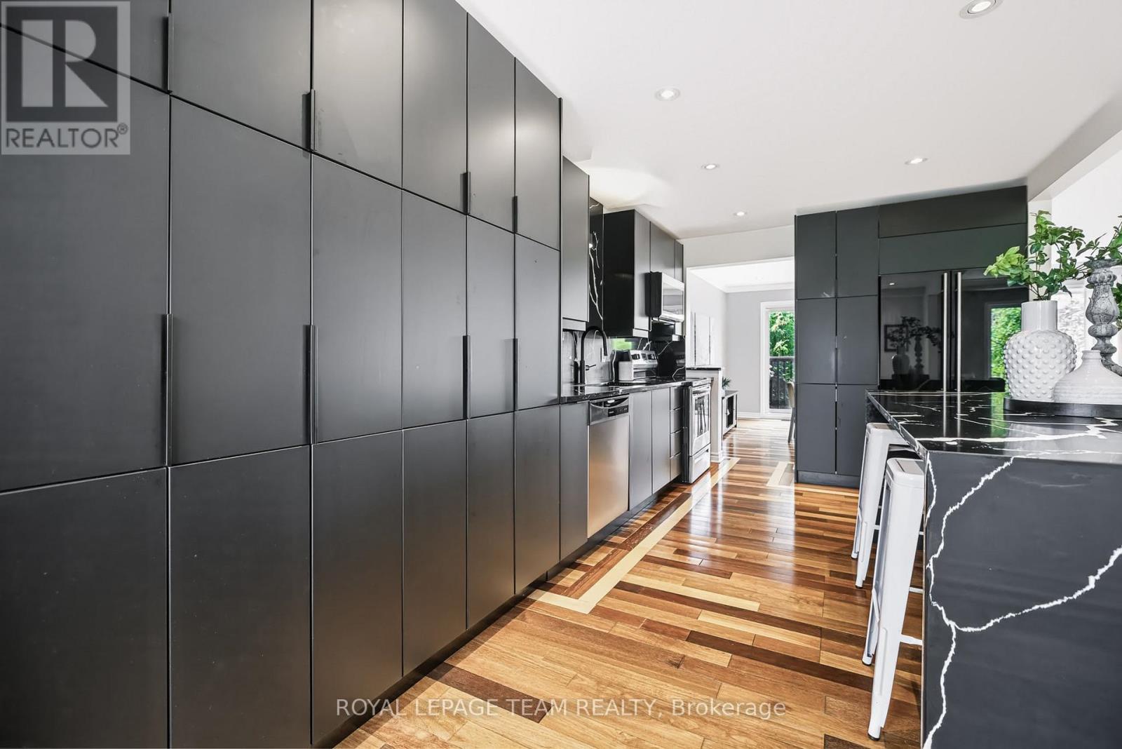 17 Catherwood Court Property Photo 16