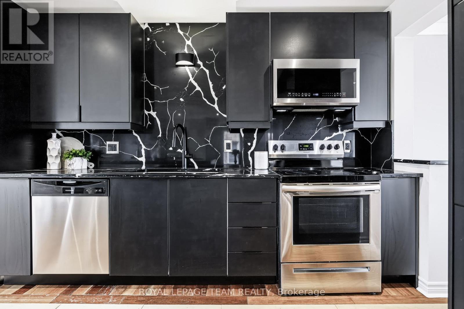 17 Catherwood Court Property Photo 18