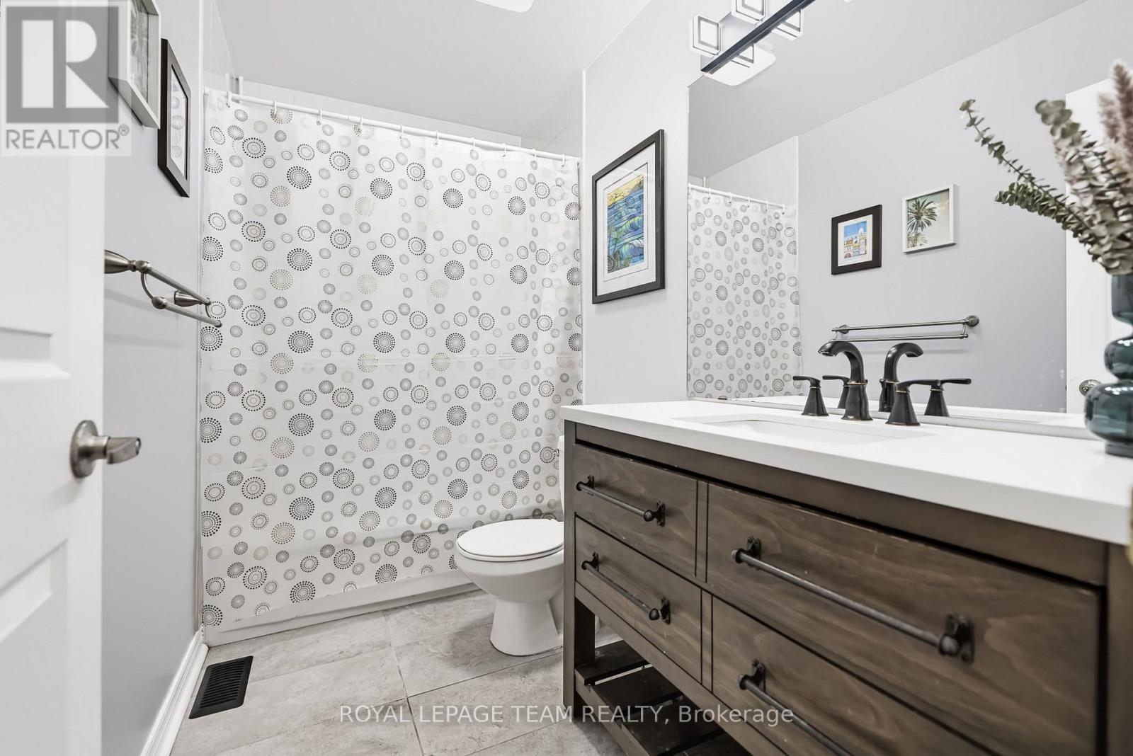 17 Catherwood Court Property Photo 28