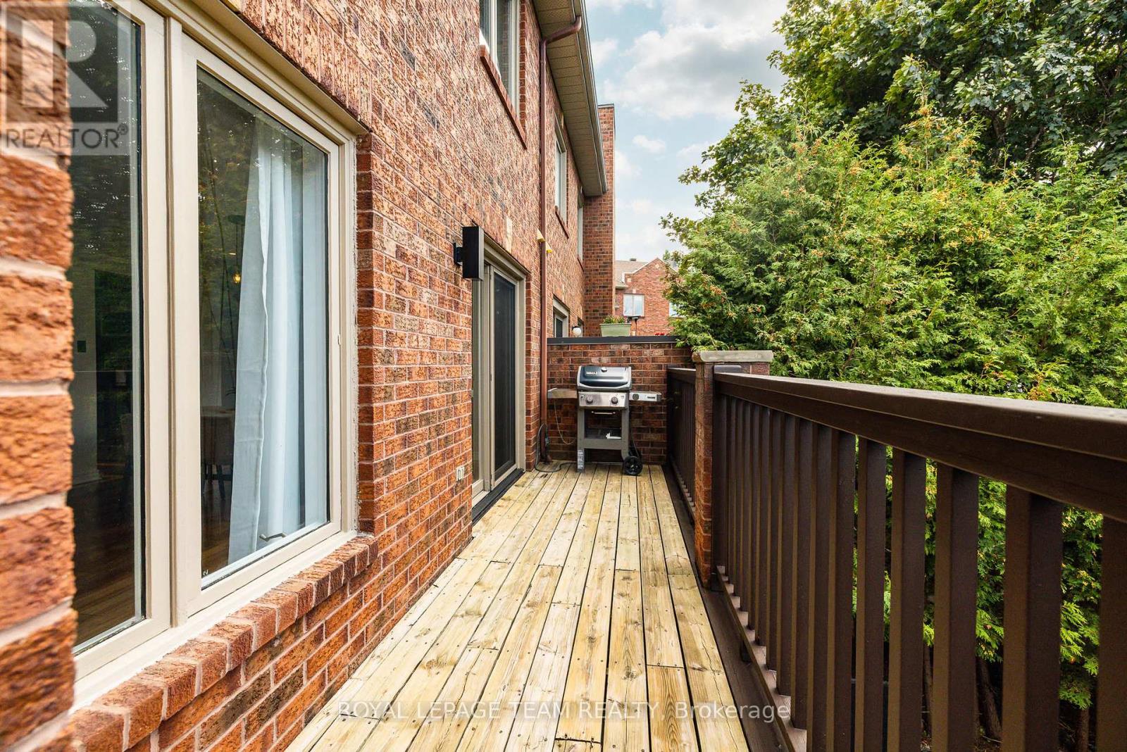 17 Catherwood Court Property Photo 32