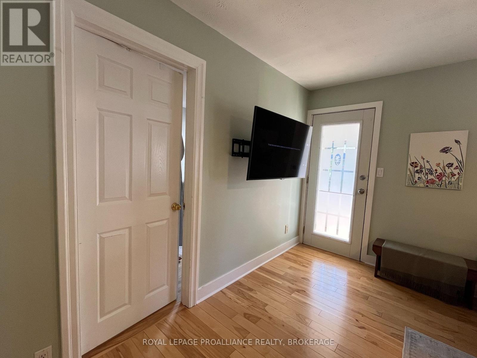 7 Third Avenue Property Photo 10