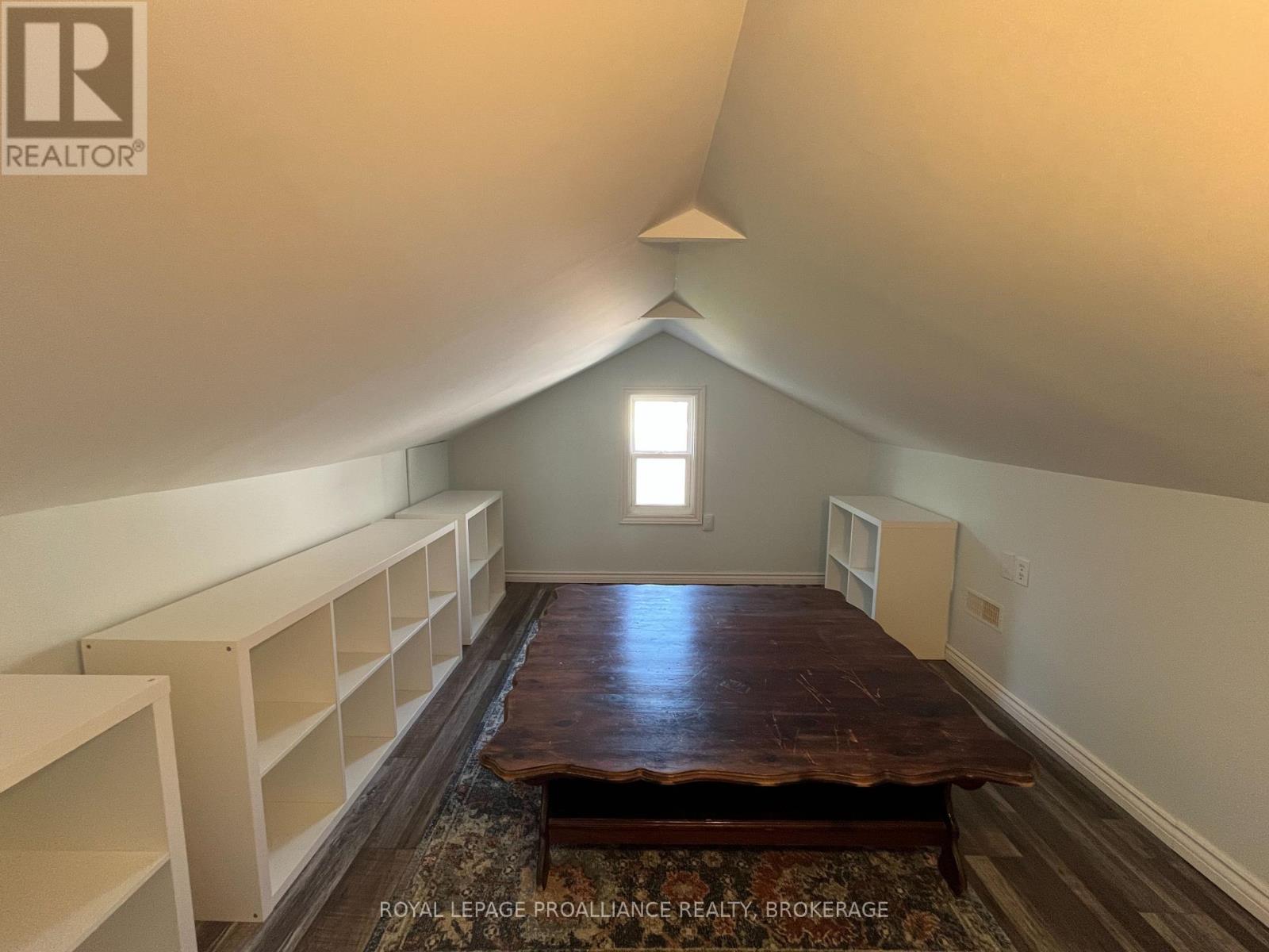 7 Third Avenue Property Photo 32