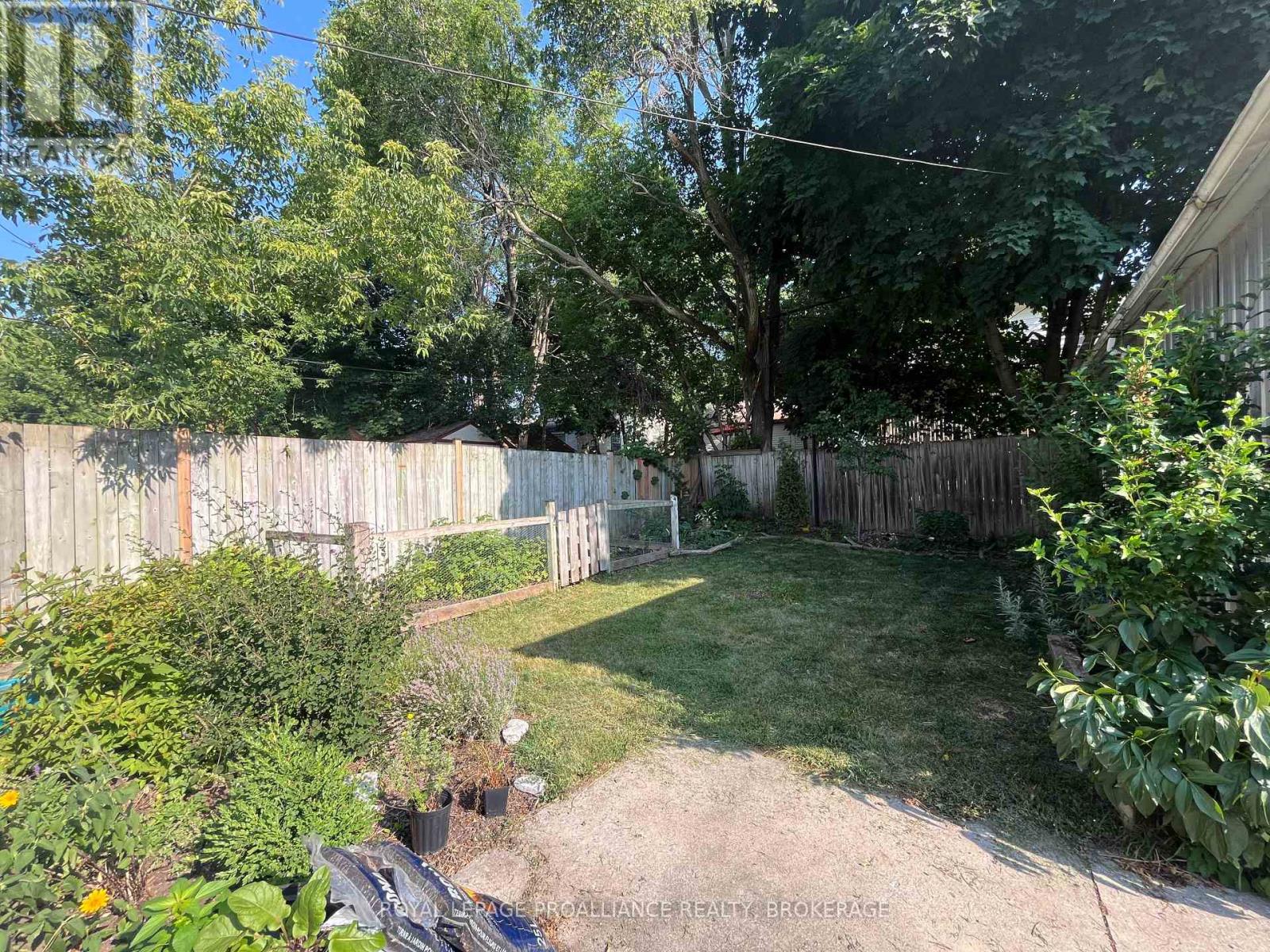 7 Third Avenue Property Photo 39