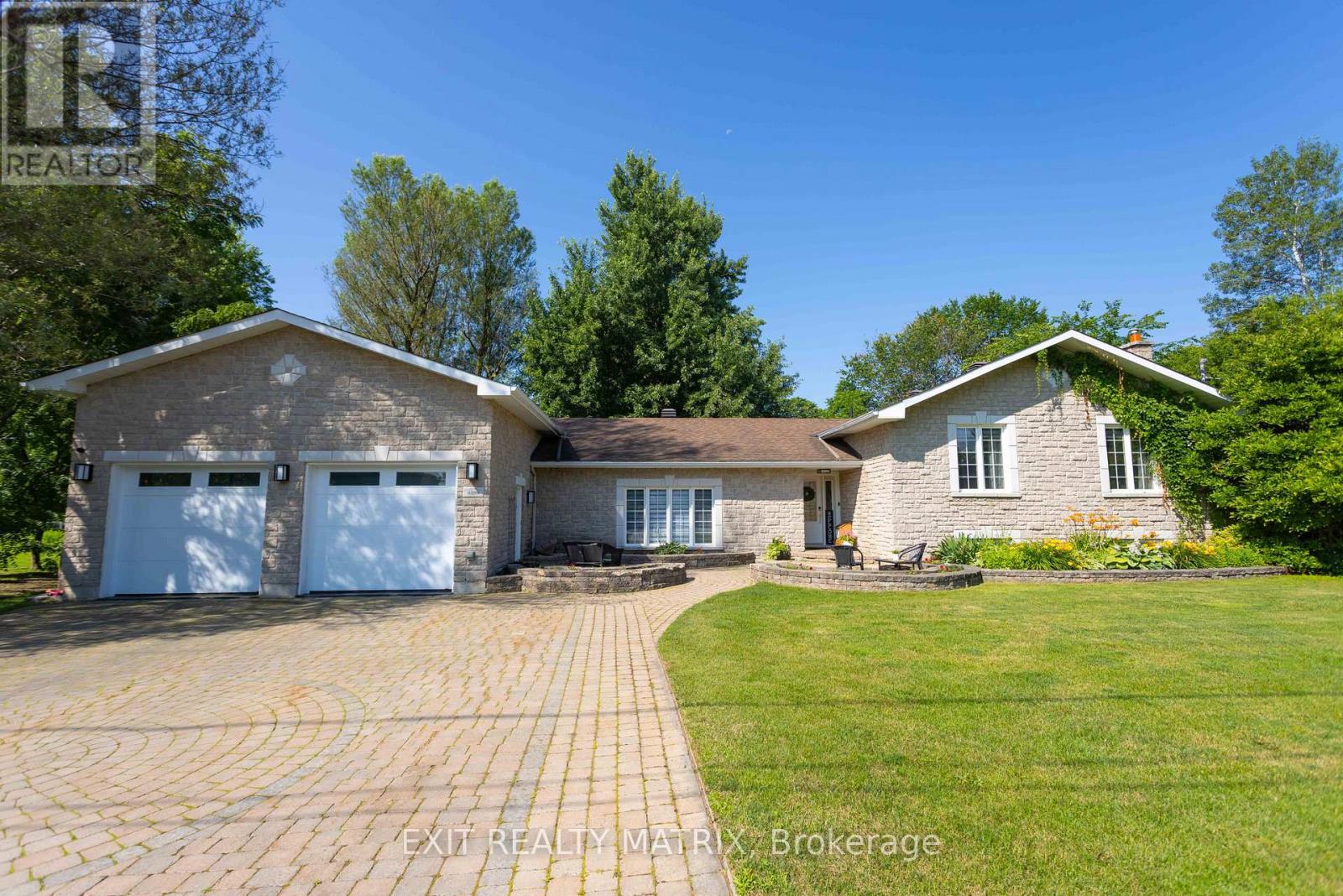 8399 Rowan Drive Property Photo 1