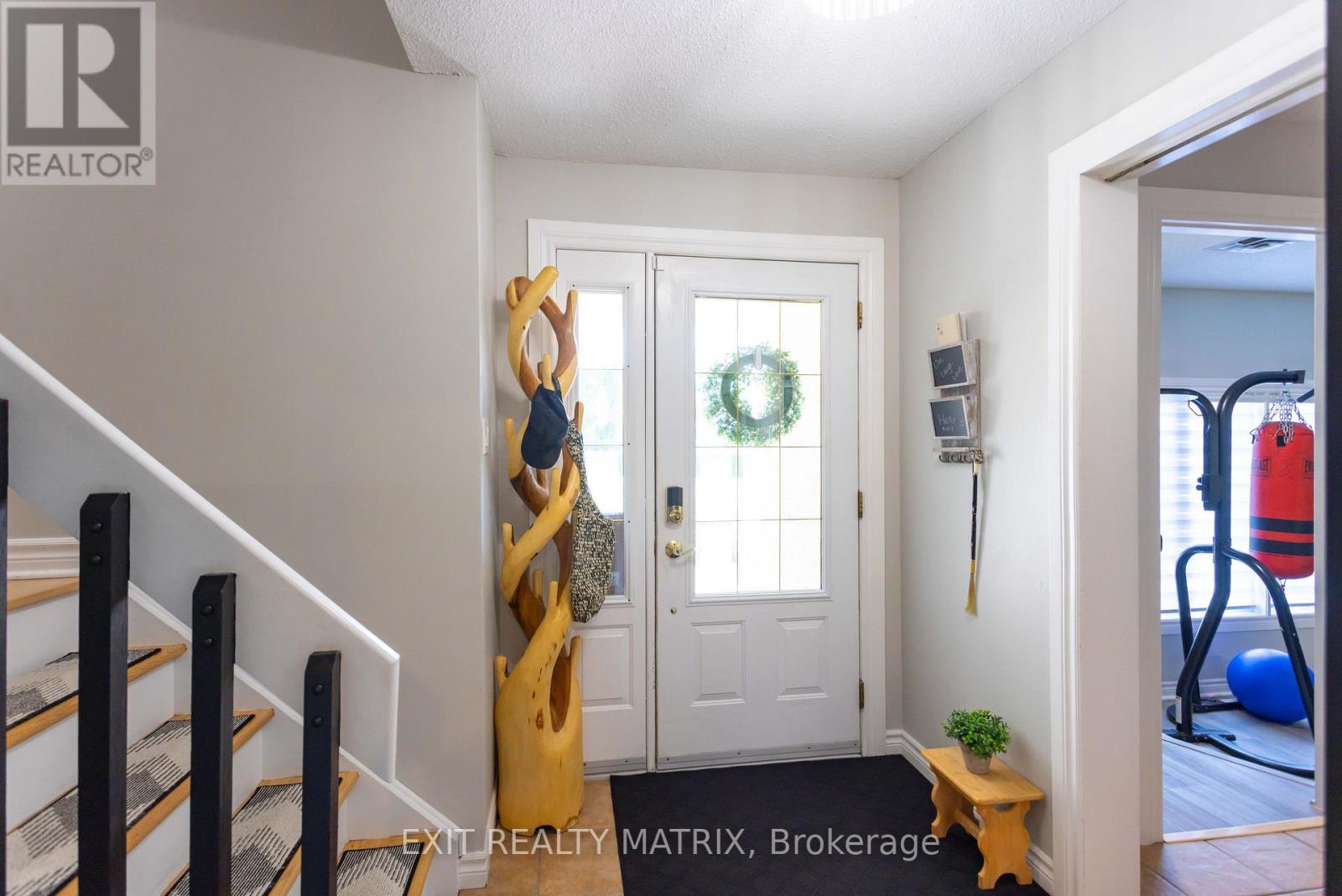 8399 Rowan Drive Property Photo 3