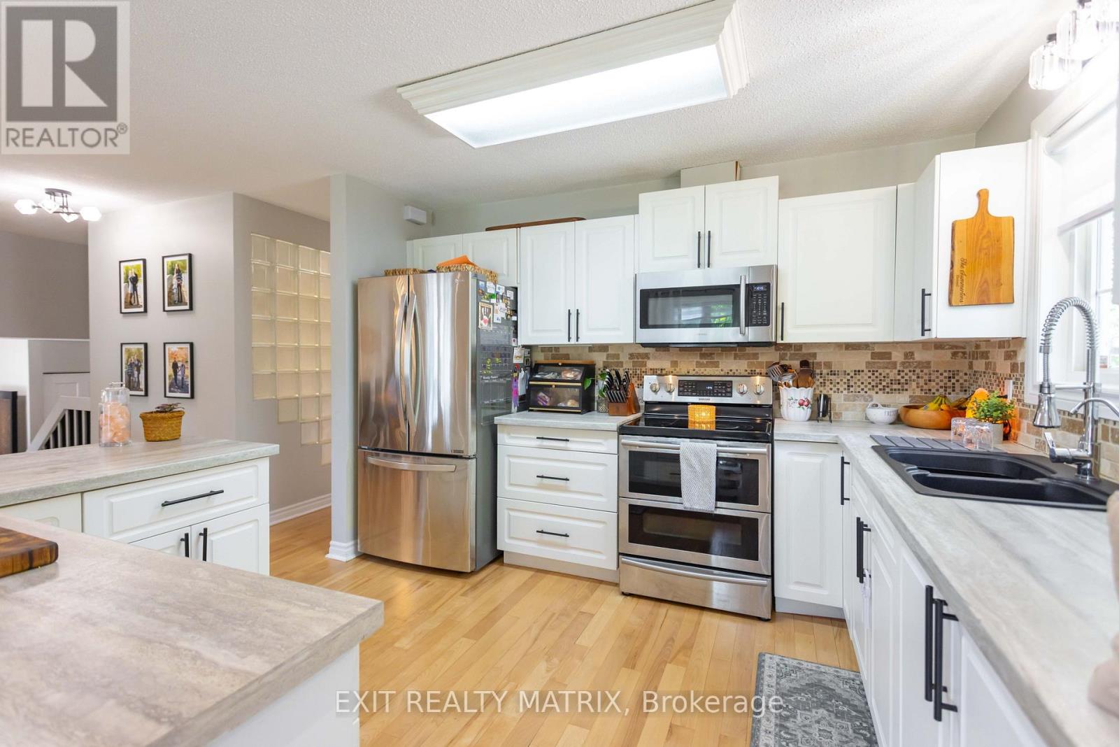 8399 Rowan Drive Property Photo 11