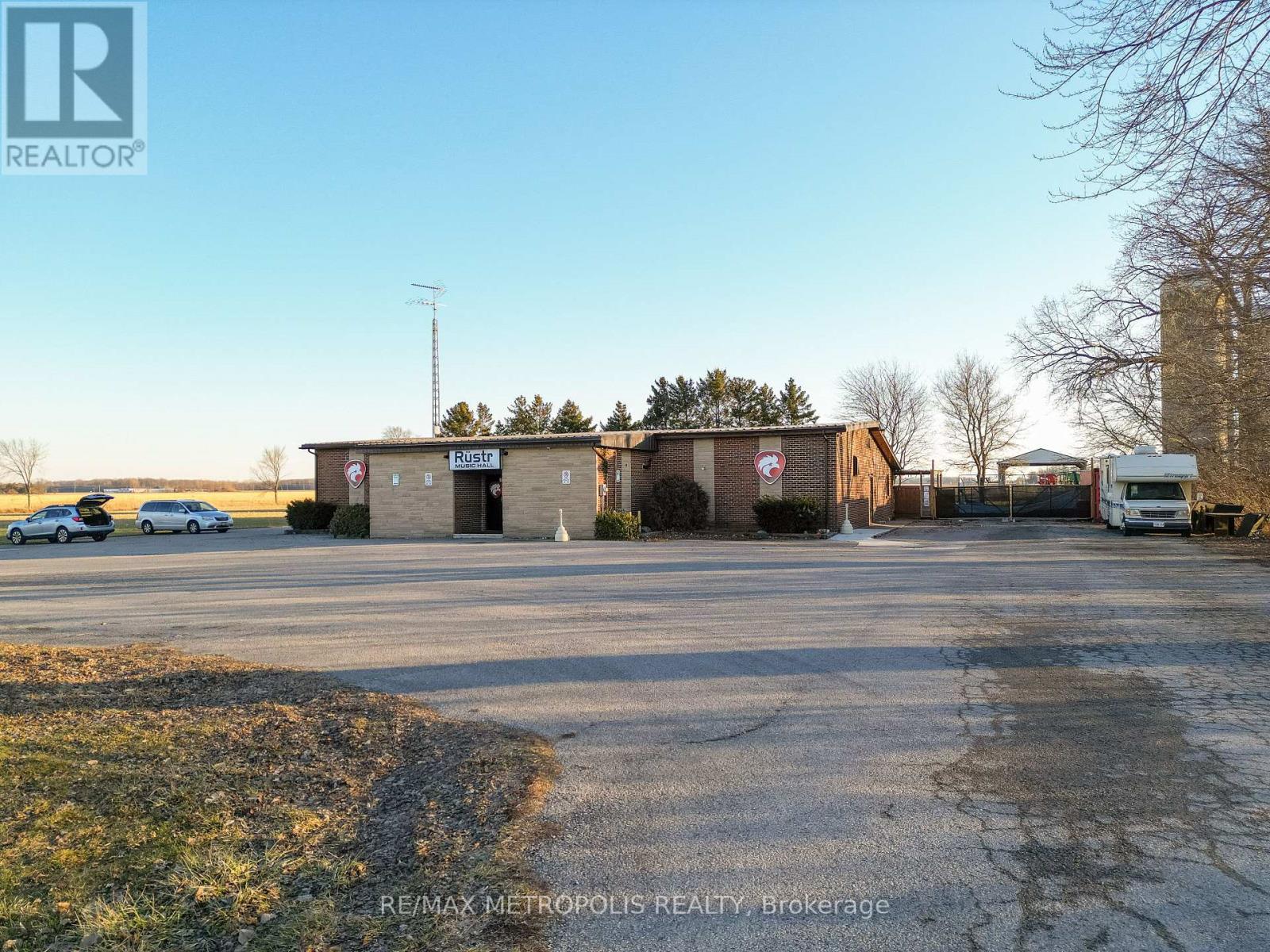 2505 London Line Property Photo 3